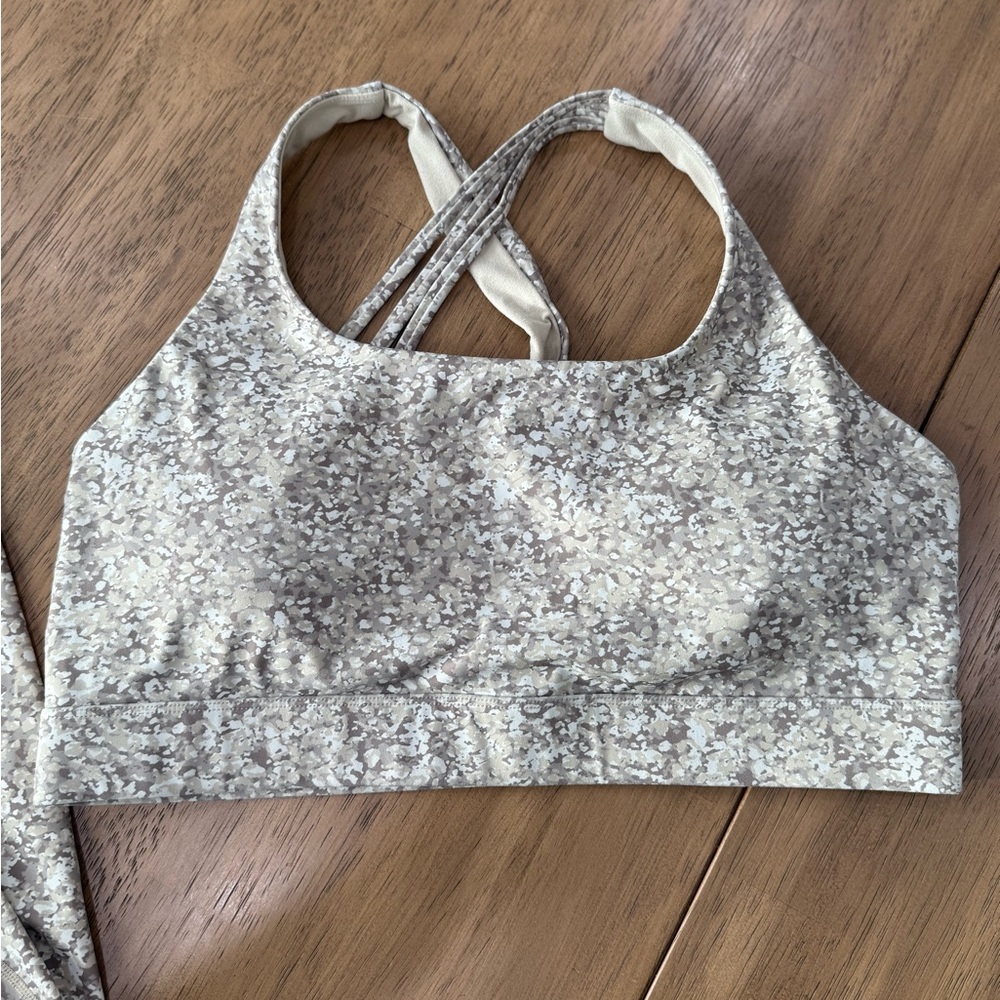 Zyia Bentonite Ruched Pocket Hi-rise 7/8 24" Leggings and Sports Bra 2 piece set - Picture 8 of 13